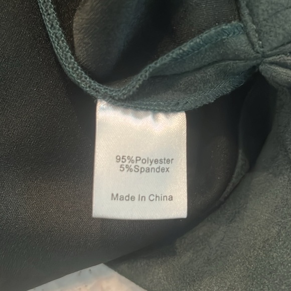 Tuckernut faux suede forest green tunic - Picture 7 of 7